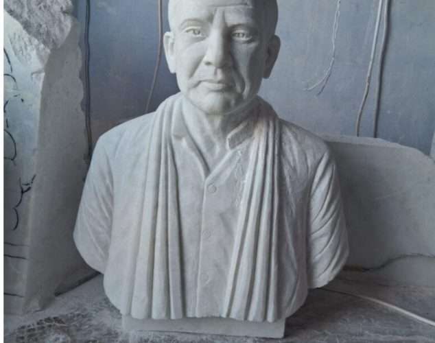 डोमालाल राजवंशी रंगशालाका जग्गादाता स्व.राजवंशीको शालिक तयार