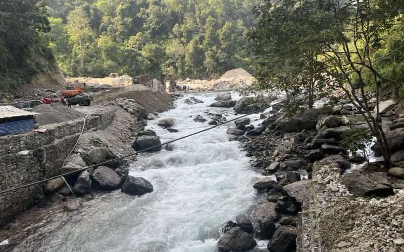 भोजपुरमा बाडीले बगाएर  दुई मजदुर बेपत्ता