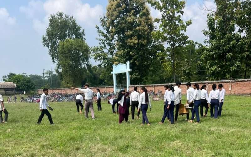 विद्यार्थी नेताद्वारा विद्यालय सरसफाई