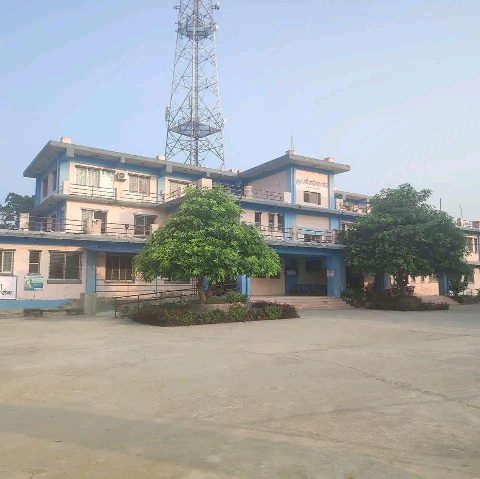 कर्मचारीको चलाखी २५ गतेको हाँजिरी २४ गते नै