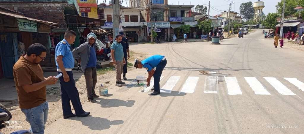 भजनी बजारमा जेब्रा क्रस निर्माण